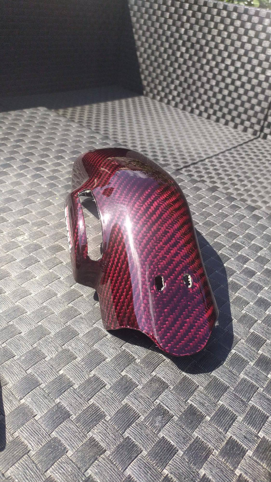 Teintage de vos protections pour 10 € supplémentaires par Pièces - Tom's carbone