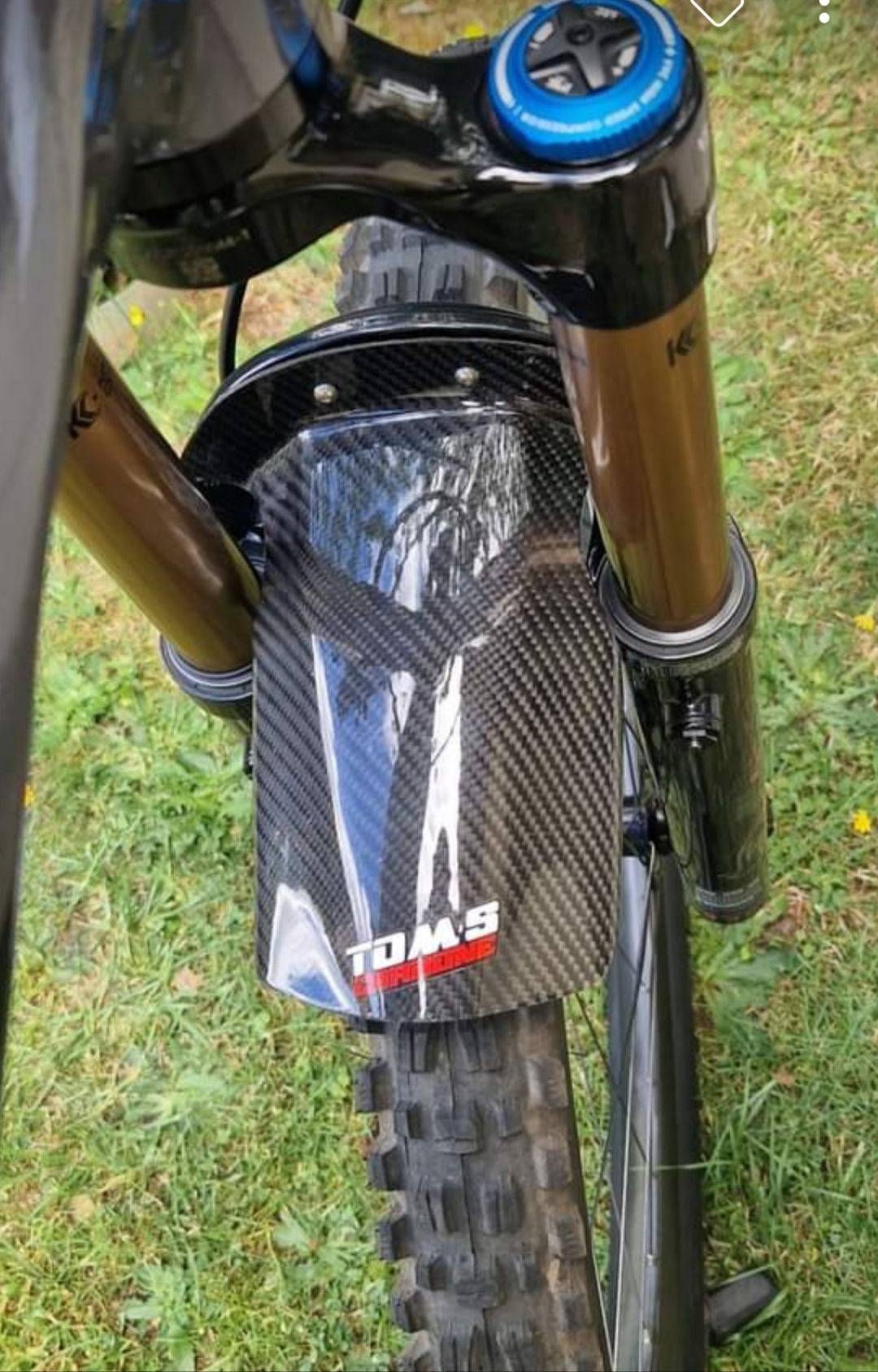 Garde Boue Avant Fox 38-36 arceaux arrondi - Tom's carbone